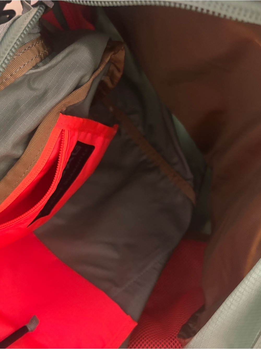 Men’s Goruok Sage Green Carry-All Bag - Picture 3 of 4